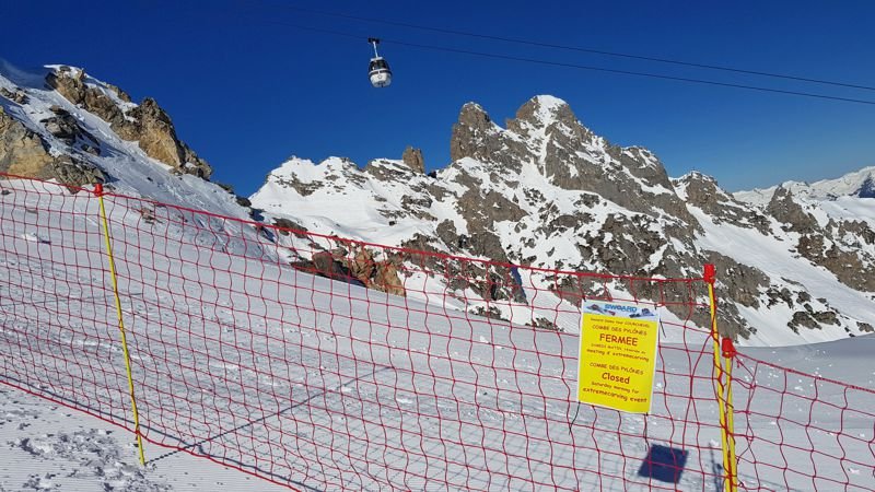 Reserved_slope_SDT_Courchevel_2019.jpg