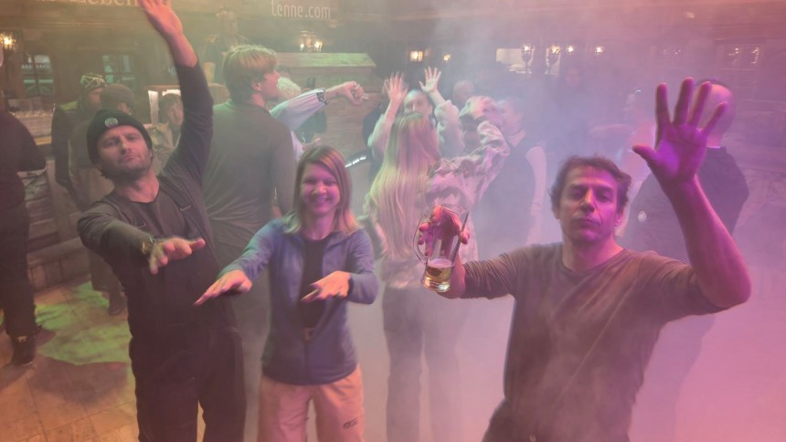 4 Hintertux 2025 - Après-ski.jpg