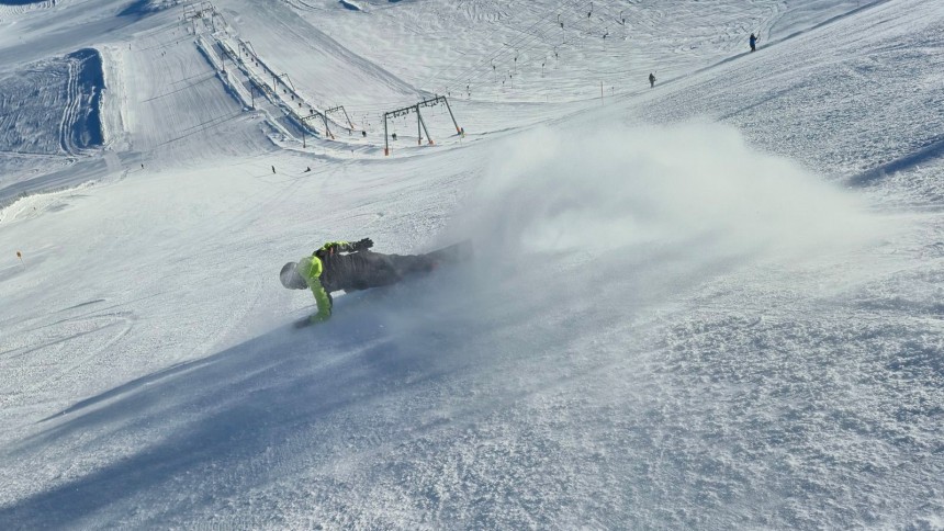 12 Hintertux 2025 - Action.jpg