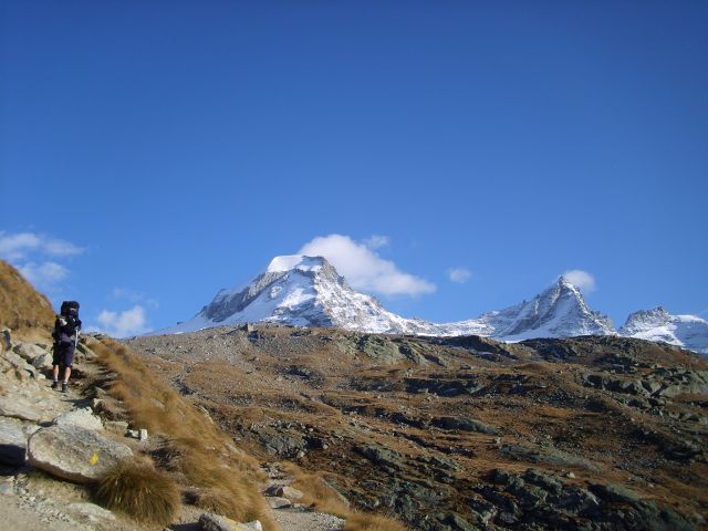 Hiking-steep-Italian-mountain.jpg