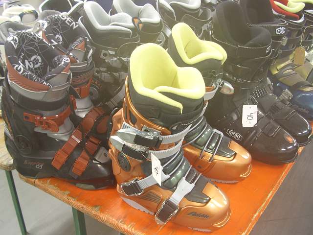 Secondhand-17-1-Hardboots.jpg