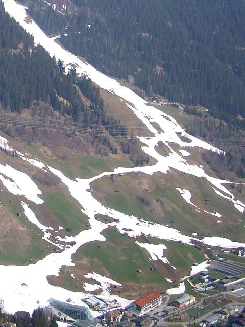 Bands-of-artifical-snow.jpg