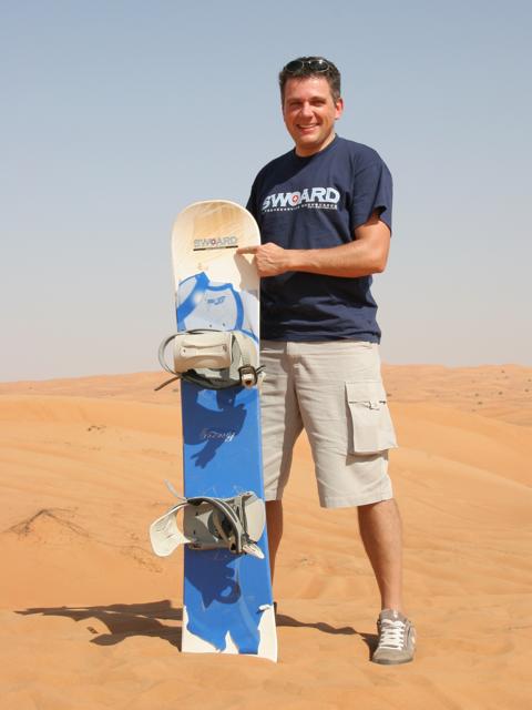 Patrice_Dubai_sandboard.jpg