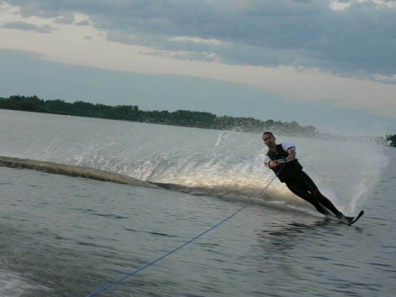 waterski.jpg